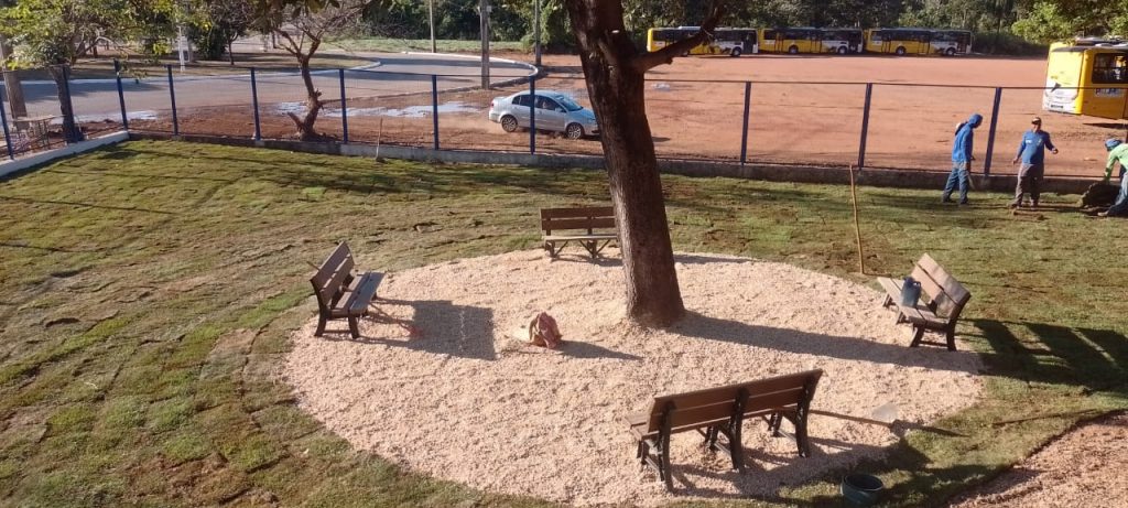 Instalação de bancos no restaurante na região Norte – Foto: divulgação