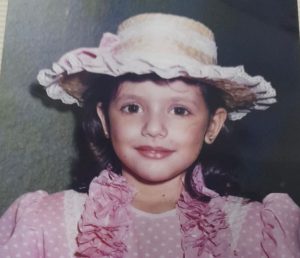 munyque fernandes criança vestida de caipirinha