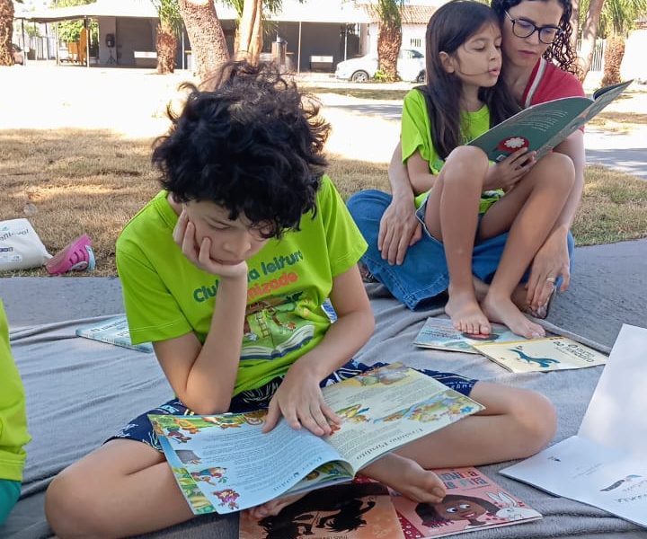 Crianças participam do Clube da Leitura e Amizade em Palmas