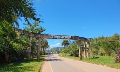 Júnior Brandão resgata a história de Taquaruçu usando celulares e a escuta da comunidade.
