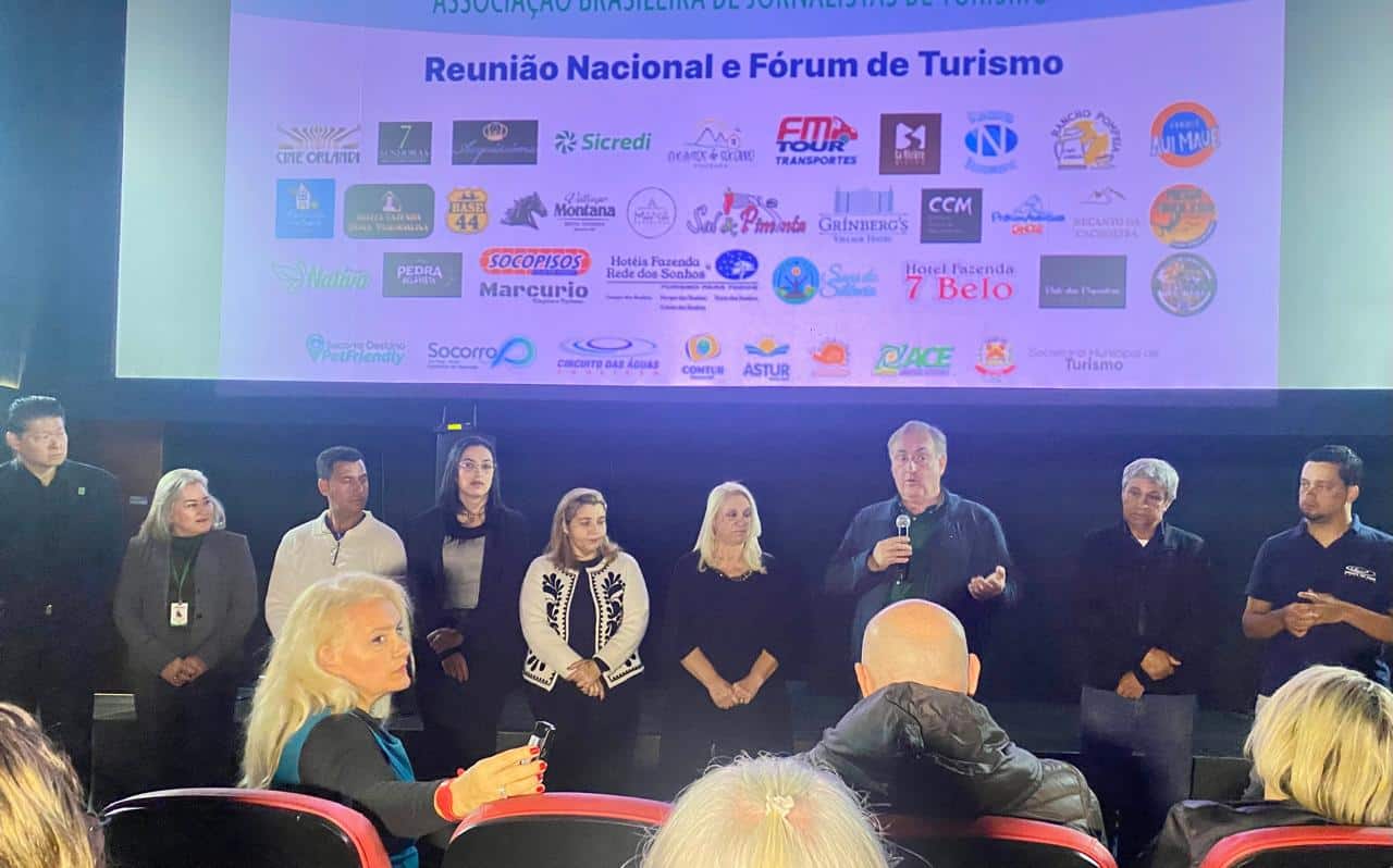 Socorro sedia V Fórum de Turismo e reunião da Executiva Nacional da Abrajet 37 Suzana Barros