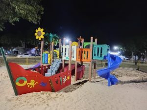 Novo parque infantil com brinquedo em formato de barco será entregue na Praça Brasília, no Jardim Aureny I, em Palmas, ainda neste mês de junho.