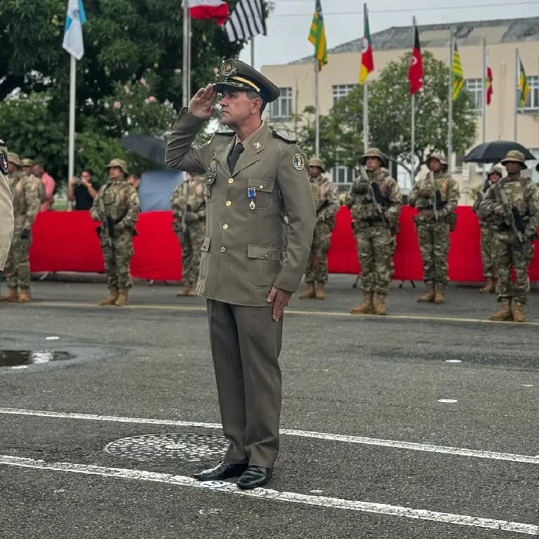 Coronel Márcio Barbosa com a equipe da PMTO em ação nas praias do Tocantins