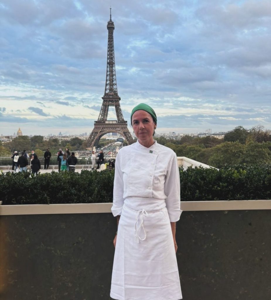 O evento também contou com uma experiência sensorial gastronômica assinada pela chef Morena Leite, amiga pessoal de Janja e uma das maiores representantes da culinária brasileira no exterior