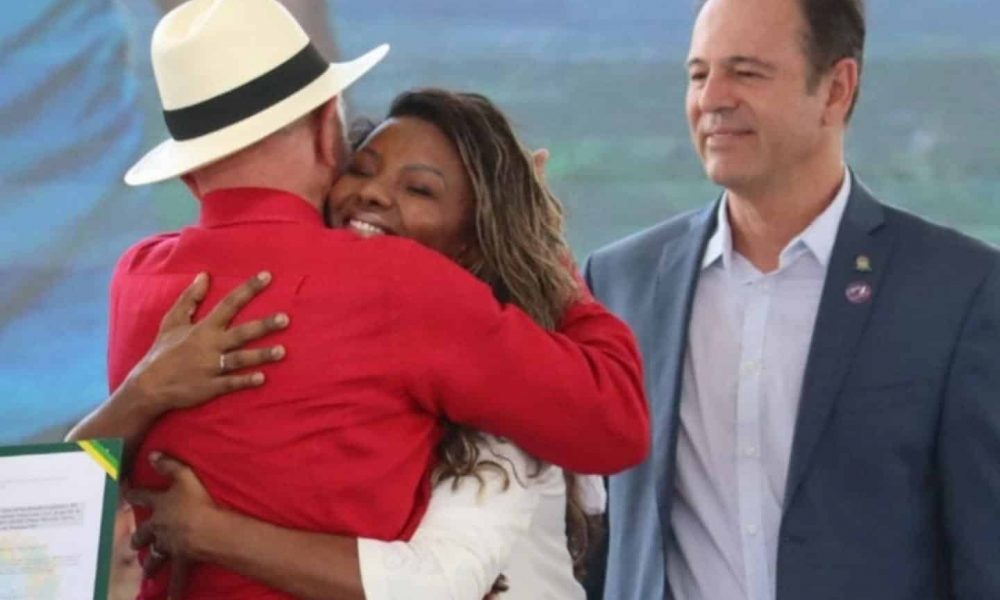 Imagem mostra Lula em Araguatins durante visita presidencial ao Tocantins, com entregas e anúncio de ações para a UFT.