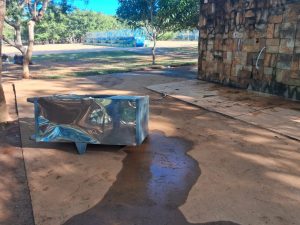 Bebedouro danificado por vandalismo será retirado do parque – Foto: divulgação