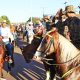 Governador Wanderlei Barbosa prestigia a cavalgada do Festejo de Nossa Senhora Aparecida e destaca a importância da fé e da cultura popular no Tocantins - Foto: Ademir dos Anjos/Governo do Tocantins