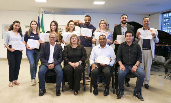 Alguns dos novos conselheiros do CMPC posam junto à presidente da FCP, Luara Aquino, e a outras autoridades – Foto: Flávia Ruth