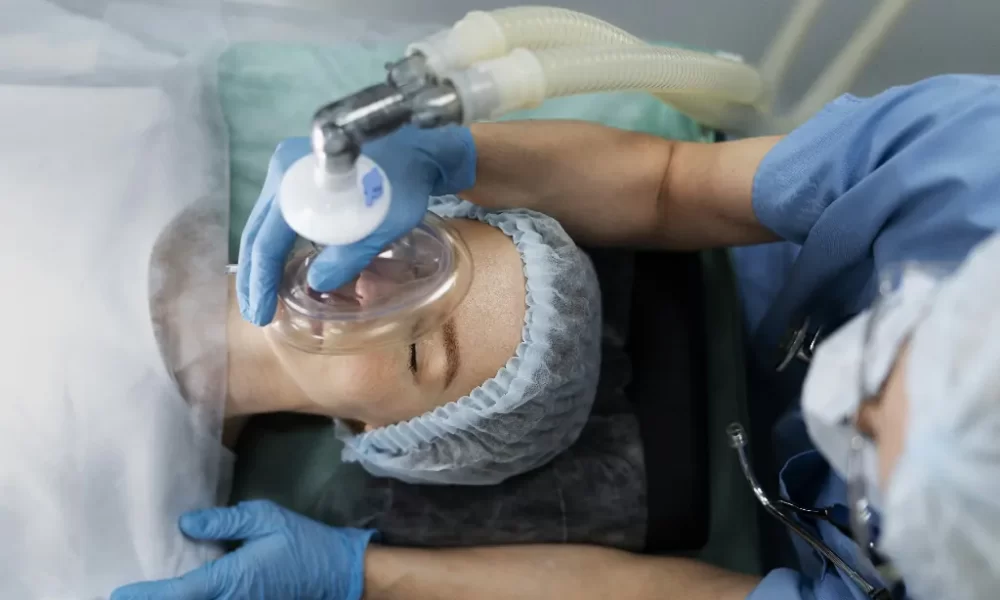 Inspirada em uma iniciativa da Coopanest Rio e SBA, a campanha “Sedação e Anestesia Seguras: Exija um Médico Anestesista” conta com apoio de entidades médicas de todo país