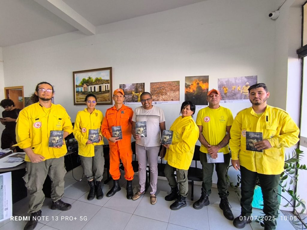 Jornalista e Escritor Tocantinense Lança Livro e Exposição Fotográfica Sobre Combate a Incêndios Florestais em Paraíso do Tocantins