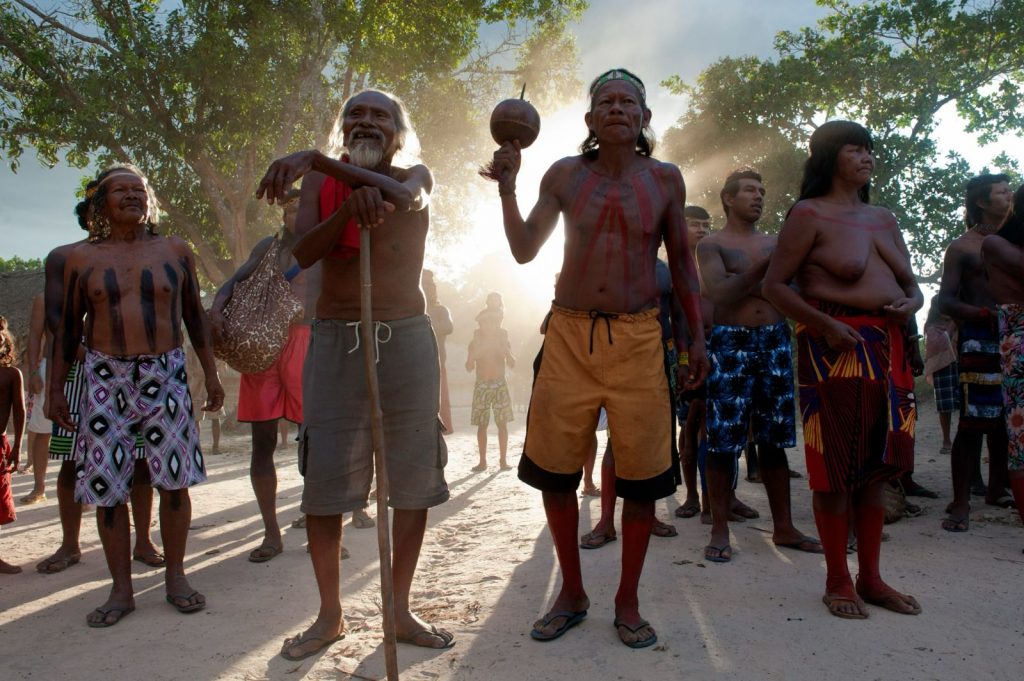 Encontro de Mestres Cantores e Cantoras conecta o tempo presente com o passado e com o futuro, trabalha a memória e estimula as novas gerações.