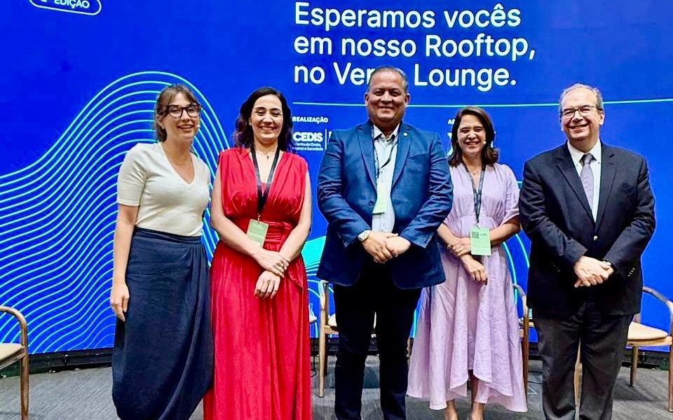 Vice-presidente do Senado Eduardo Gomes participa de evento sobre inovação e inteligência artificial em Portugal