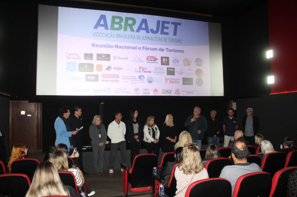 Abrajet São Paulo reconhece importância do trade e entrega Troféu a apoiadores em Socorro