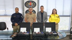 Coronel Márcio Barbosa, comandante-geral da PMTO, liderando a Operação Álcool Zero, ação conjunta com o Detran/TO para garantir a segurança no trânsito e combater a condução sob efeito de álcool no Tocantins."