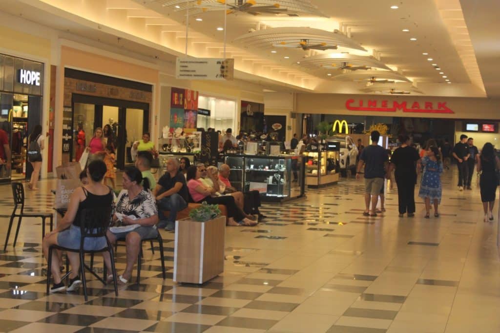 Promoção de Dia dos Pais do Capim Dourado Shopping com sorteio de R$ 22 mil em prêmios.