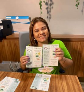 A fisioterapeuta Talita Brunes, especialista em reconstrução crânio facial e voluntária da ACBG Brasil no Tocantins