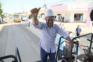 Prefeito Eduardo Siqueira acompanhou de perto todas as etapas da obra, desde o início até a sua finalização – Foto: Edu Fortes