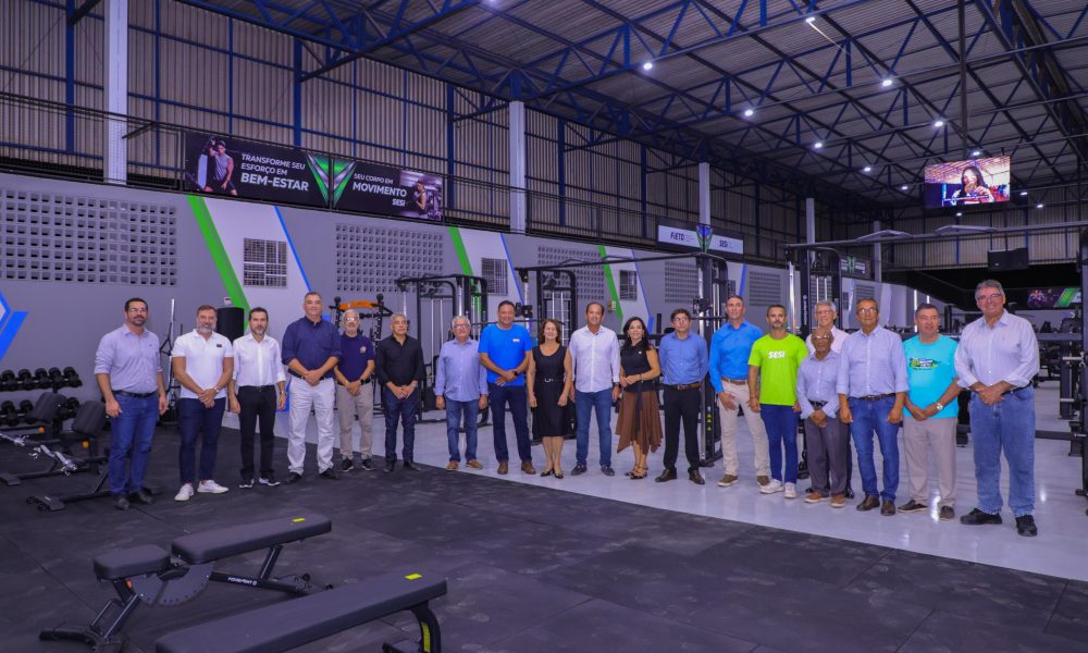 Roberto Pires e diretoria reinauguram academia do Centro de Atividades do SESI em Araguaína