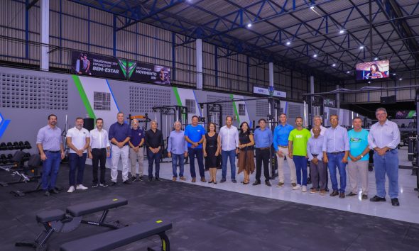 Roberto Pires e diretoria reinauguram academia do Centro de Atividades do SESI em Araguaína