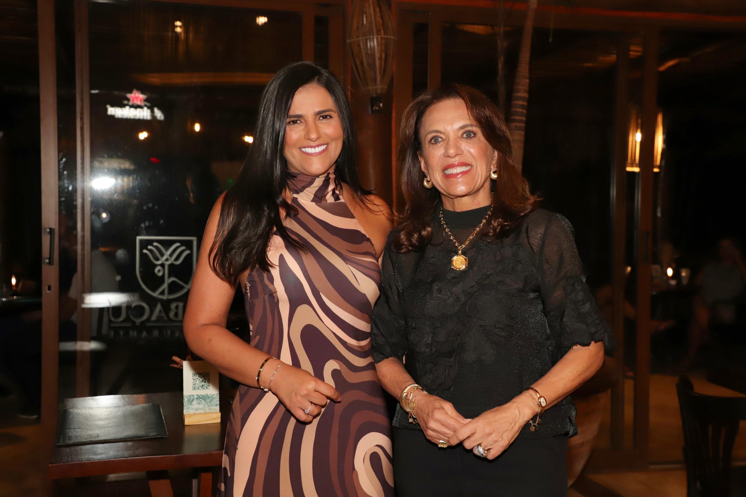 Karynne Sotero recepciona Gracinha Caiado, que participa de evento em Palmas. Fotos: Loise Maria