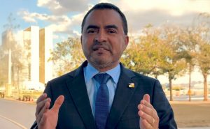 Governador do Tocantins, Wanderlei Barbosa, garantiu a operação de novos voos comerciais regulares para o Aeroporto de Araguaína, que começam a operar no dia 22 de outubro - Foto: Governo do Tocantins