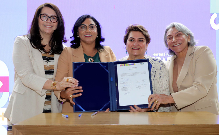 Assinado termo de convênio entre o Governo do Tocantins e o Ministério das Mulheres para a Casa da Mulher Brasileira em Palmas, no valor de R$ 2,5 milhões - Foto: Adilvan Nogueira/Governo do Tocantins