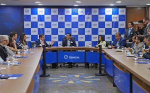 Governador Wanderlei Barbosa recebeu autoridades na sala de reuniões do Palácio Araguaia Governador José Wilson Siqueira Campos, em Palmas, para o lançamento do Lide Tocantins - Foto: Esequias Araújo/Governo do Tocantins