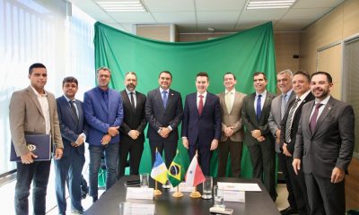Em agenda com ministro das Cidades, Jader Barbalho Filho, para ampliação do Minha Casa Minha Vida. Créditos: Thiago Cruz/Governo do Tocantins