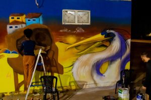 Artista Omanna, integrante do Coletivo Flácido, conduz oficina em atividade do coletivo flácido - Foto: Philipe Ramos/Coletivo Flácido