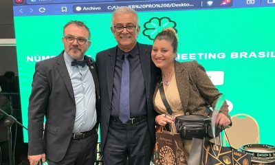 Jair Pasquini, diretor da Expan+, organizadora do evento, o secretário Hercy Filho e a ganhadora do sorteio de uma expedição de sete dias pelo Jalapão Mazim Aguiar/Governo do Tocantins