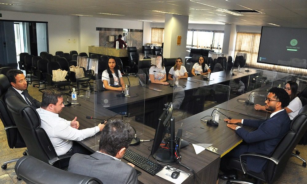 Movimento de aprovados cobra convocação diante da ausência de defensores em diversas comarcas e da crescente demanda por assistência jurídica gratuita