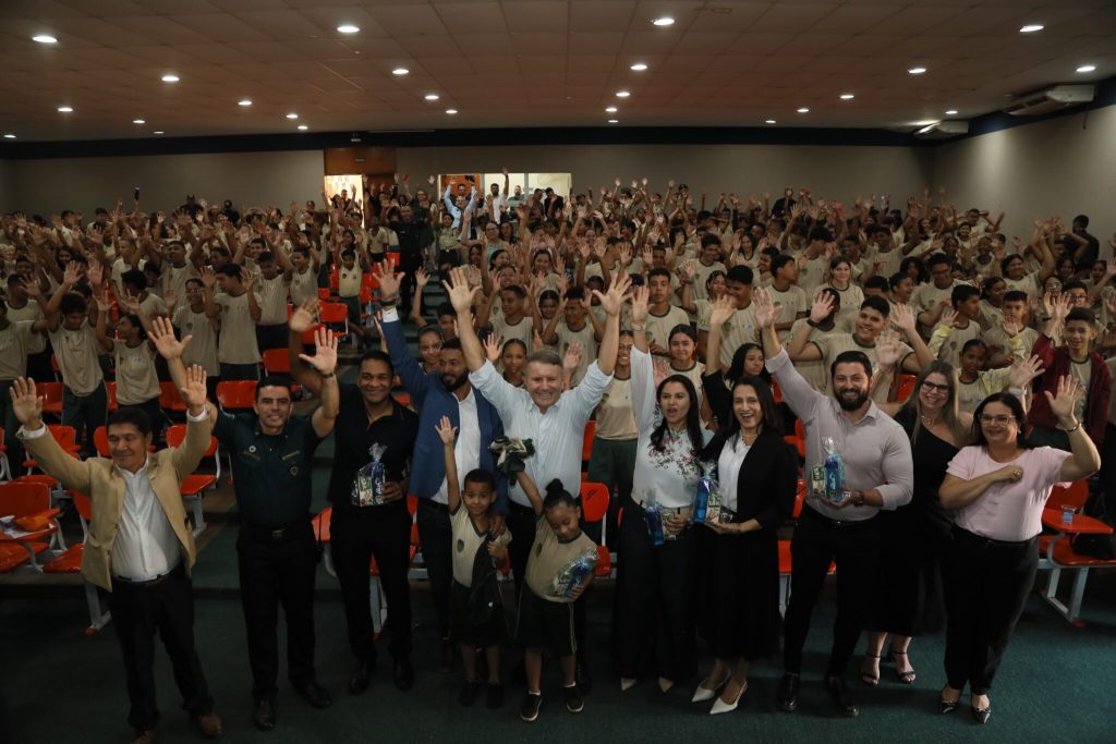 Evento celebrou retorno às aulas para 43.890 alunos matriculados na rede municipal – Foto: Edu Fortes