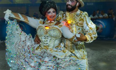 Trindade e Jaqueline Guimarães recebem o título de Melhores Noivos do Brasil. Foto divulgação