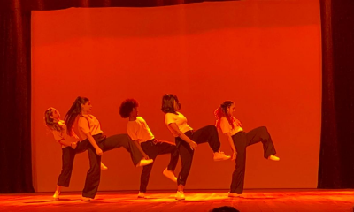 A arte do Tocantins ganha novos contornos com o pocket show Frutos do Tocantins, que chega aos palcos com a proposta de unir a energia das danças urbanas à riqueza da música regional. A primeira apresentação acontece no próximo sábado, 09, às 20 horas, no Teatro Sesc Palmas. Posteriormente, as apresentações acontecem em Porto Nacional e Paraíso do Tocantins. Todas as apresentações têm entrada franca. O espetáculo, idealizado pela produtora cultural e dançarina Alicia Silvestre Gabino, celebra três grandes nomes da cultura tocantinense: Marcos Ruas, Genésio Tocantins e Juraildes da Cruz. Com duração de até 25 minutos, o show reúne três coreografias inspiradas em canções autorais dos artistas homenageados, mesclando ritmos como Hip Hop, House Dance, Locking e Popping com o som genuinamente tocantinense. Antes de cada apresentação, vídeos projetados com relatos dos próprios cantores conduzem o público por suas histórias com a música no estado, criando uma imersão sensível e histórica. Os figurinos, com cores que remetem ao pequi, buriti e caju, e o uso de acessórios em capim dourado, completam o diálogo entre tradição e contemporaneidade. “Nosso objetivo é valorizar os dançarinos urbanos do Tocantins e resgatar a memória cultural do nosso estado de maneira inovadora, aproximando os jovens de artistas pioneiros muitas vezes esquecidos. A dança urbana tem um poder enorme de conexão, e queremos usá-la para contar a nossa própria história”, destaca Alicia Silvestre. O projeto também tem foco na formação de público. Em cada cidade, duas escolas serão convidadas para assistir ao espetáculo, garantindo acesso de estudantes a uma experiência cultural única. A ação é voltada especialmente a jovens e estudantes, mas está aberta ao público geral. Frutos do Tocantins conta com equipe técnica e elenco formados majoritariamente por artistas locais, fortalecendo a economia criativa regional. As apresentações e conteúdos do projeto estão sendo divulgados por meio das redes sociais e canais de mídia dos municípios parceiros. FICHA TÉCNICA • Produtora e bailarina: Alicia Silvestre Gabino • Dançarinos: Chaylla Ramos, João Vítor Alves, Maria Eduarda Ribeiro, Railene Soares • Ensaiador e sonoplasta: Luiz Felipe Souza (Fê Art) • Iluminação: Lúcio Miranda • Intérprete de Libras: Luan Crispim • Produção e apoio: Railene Soares e Yanni Vitória * ⁠Audiodescritor: Matheus Barbosa