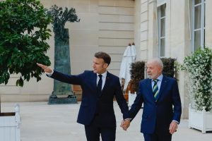 Presidente da França, Emmanuel Macron, e presidente do Brasil, Luiz Inácio Lula da Silva. — Foto: Ricardo Stuckert/ Presidência da República