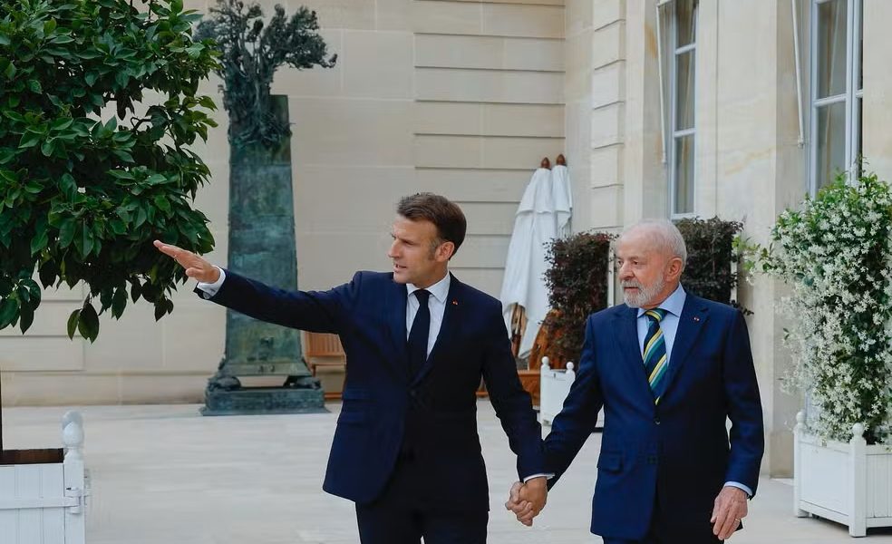Presidente da França, Emmanuel Macron, e presidente do Brasil, Luiz Inácio Lula da Silva. — Foto: Ricardo Stuckert/ Presidência da República