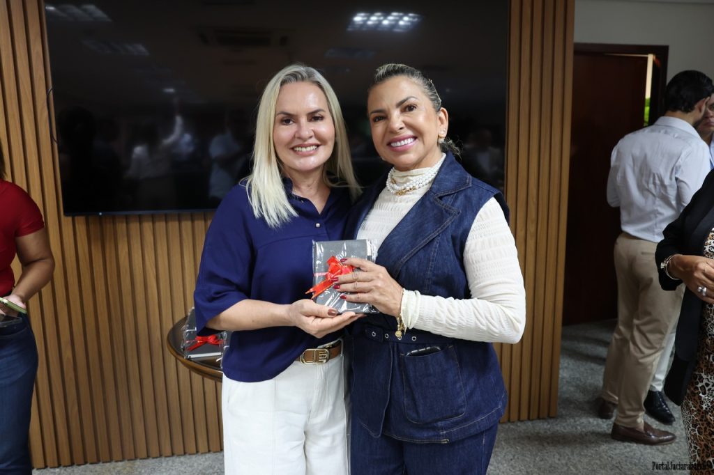Assembleia em festa: presidente Amélio Cayres celebra aniversário