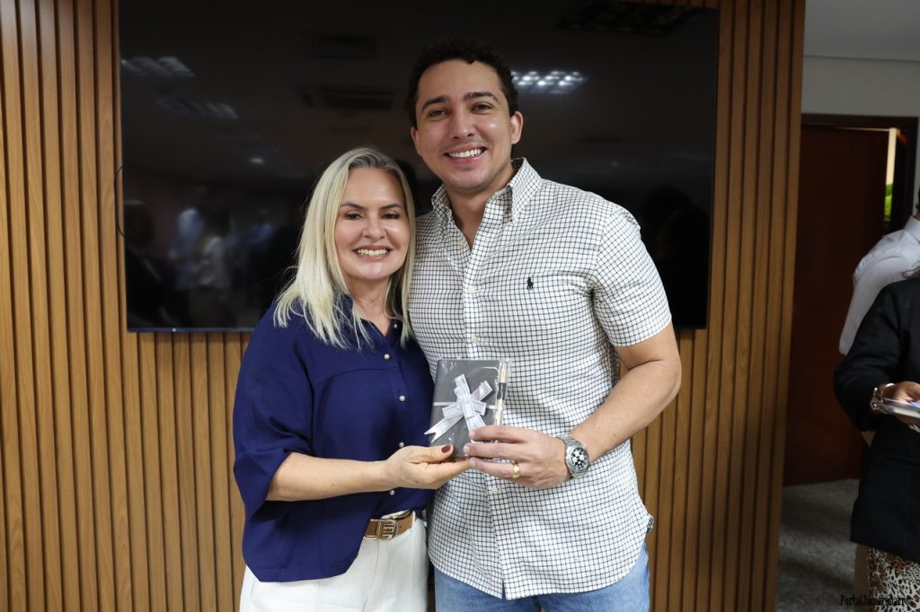 Assembleia em festa: presidente Amélio Cayres celebra aniversário