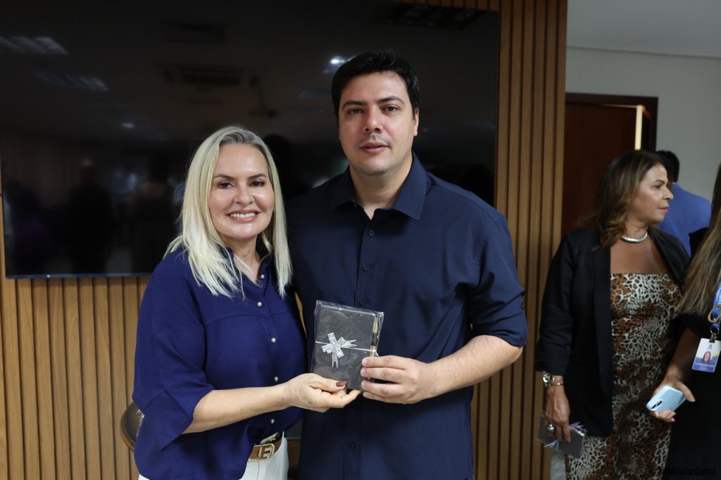 Assembleia em festa: presidente Amélio Cayres celebra aniversário