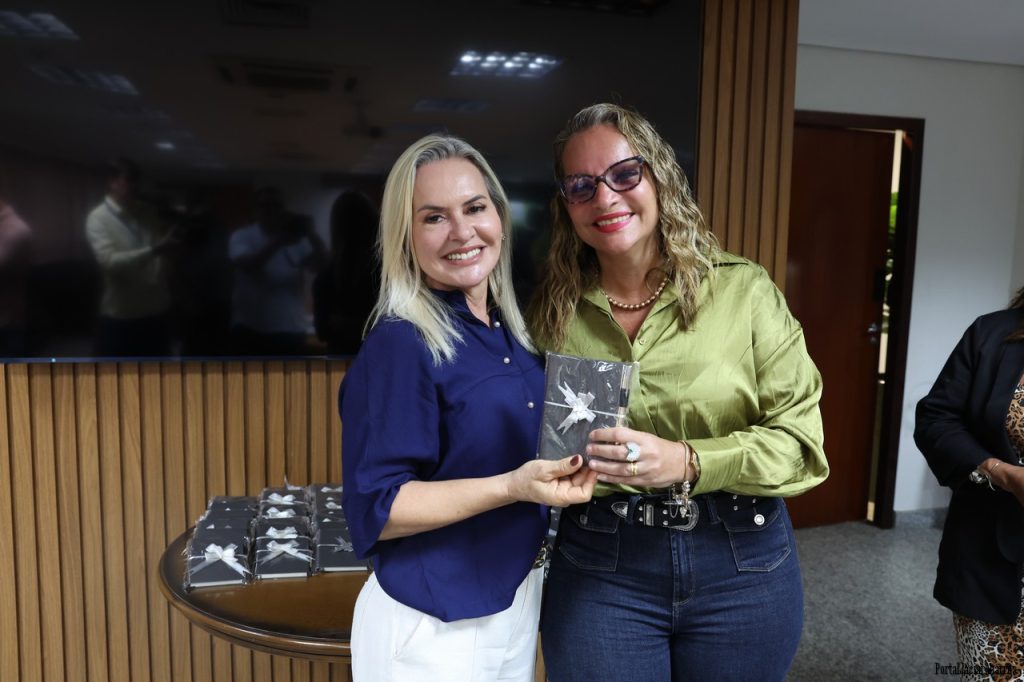 Assembleia em festa: presidente Amélio Cayres celebra aniversário