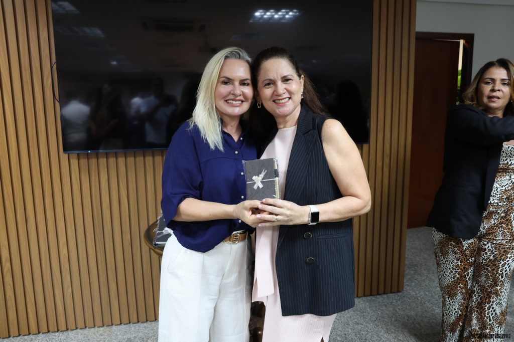 Assembleia em festa: presidente Amélio Cayres celebra aniversário