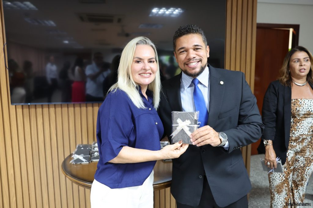 Assembleia em festa: presidente Amélio Cayres celebra aniversário