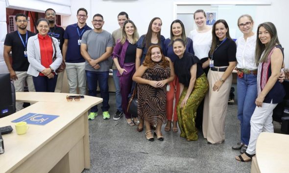 Colaboradores percorreram dependências da Casa e puderam conhecer as rotinas administrativas Silvio Santos