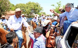 Governador em exercício, Laurez Moreira, participa da Cavalgada de Colinas e destaca a força do agronegócio tocantinense - Foto: Ademir dos Anjos/Governo do Tocantins