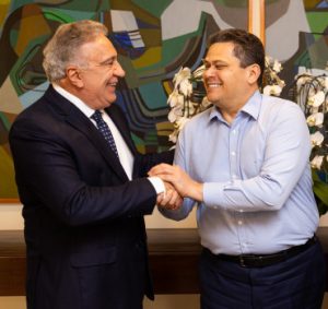 Agradecendo a recepção, o governador Laurez Moreira defendeu e buscou apoio para projetos importantes para o Tocantins - Vinicius Santa Rosa/Governo do Tocantins