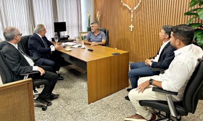 Durante a visita, Laurez Moreira apresentou gestores que farão a interlocução com o Legislativo Lauane dos Santos