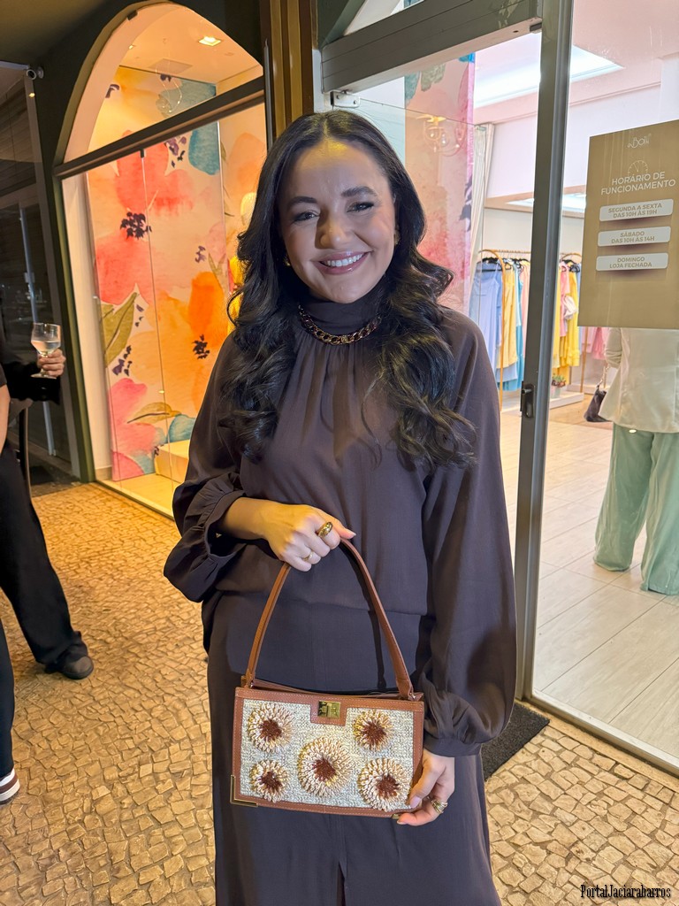 Juliane Costa dona da Jorge Bischoff Palmas
