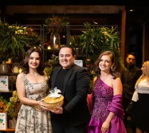 São Paulo viveu uma noite de gala com o lançamento de “Servir é uma Arte”, de Jaeder Barreto.