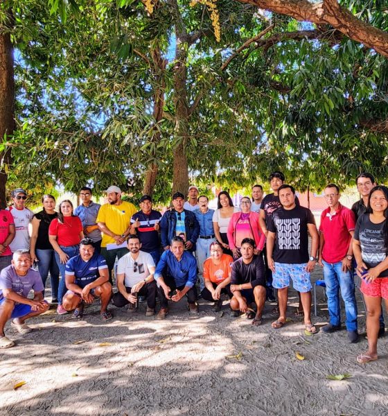 Na Aldeia Txuiri, equipe da Setur se reuniu com comunidade e lideranças de quatro aldeias Javaé. Seleucia Fontes/Governo do Tocantins