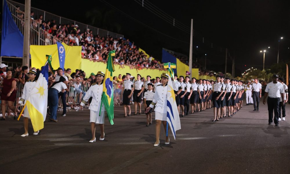Escolas levaram mensagens que reforçam o respeito à pátria, a importância da cidadania e educação – Foto: Lia Mara